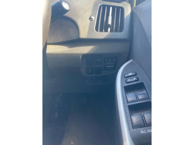 TOYOTA PRIUS 2010 Image 31