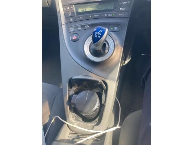 TOYOTA PRIUS 2010 Image 31