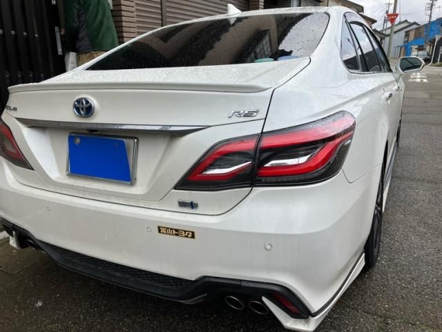 TOYOTA CROWN SEDAN HYBRID 2019 Image 31