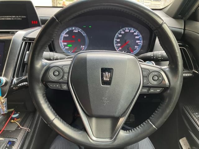 TOYOTA CROWN SEDAN HYBRID 2019 Image 31