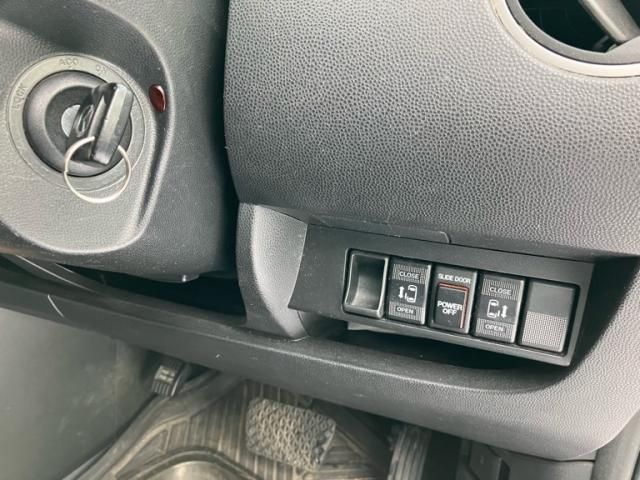 MAZDA BIANTE 4WD 2009 Image 31