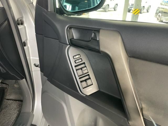 TOYOTA LANDCRUISER PRADO 2009 Image 31