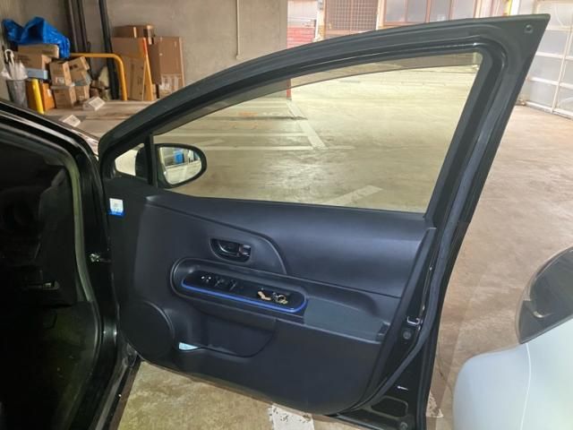 TOYOTA AQUA 2013 Image 31