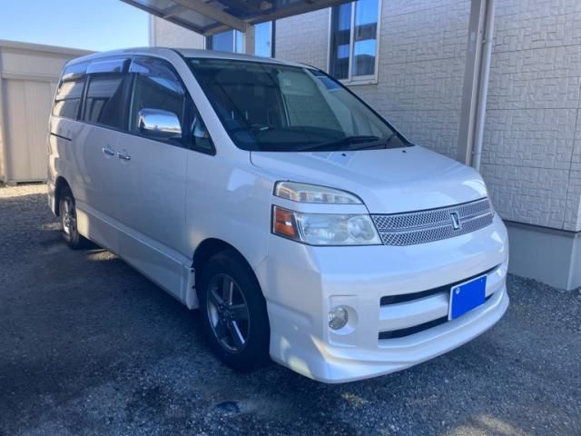 TOYOTA VOXY 2005 Image 31