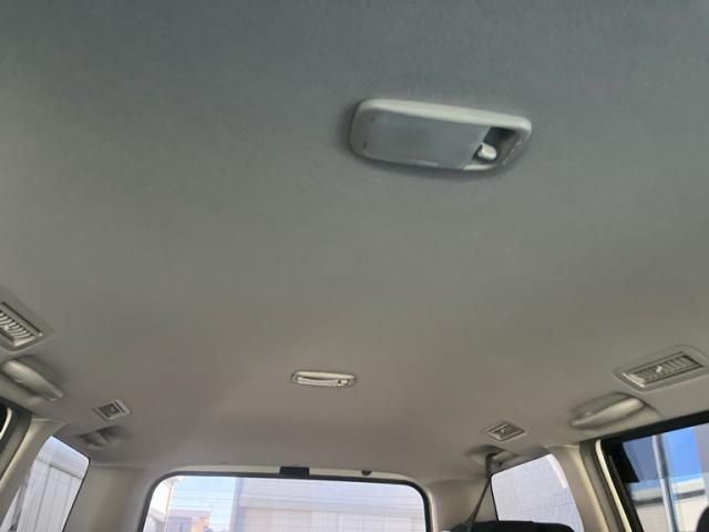 TOYOTA VOXY 2005 Image 31