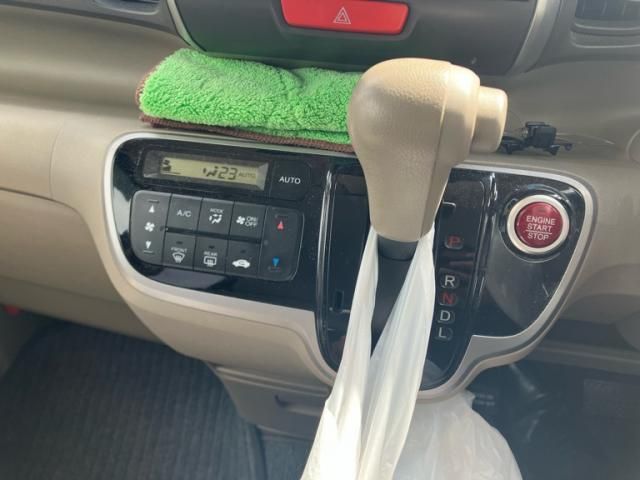 HONDA N_BOX 2012 Image 31