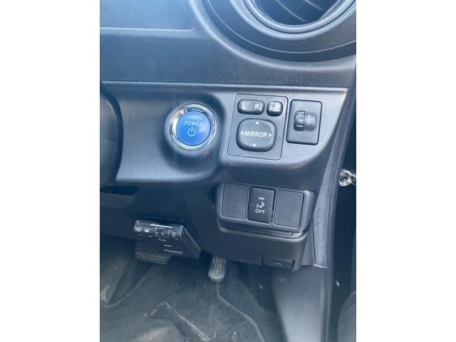 TOYOTA AQUA 2013 Image 31