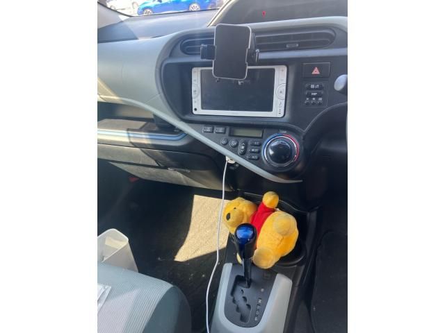 TOYOTA AQUA 2013 Image 31