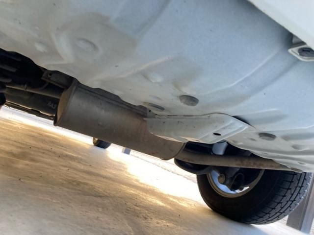 TOYOTA NOAH 2012 Image 31