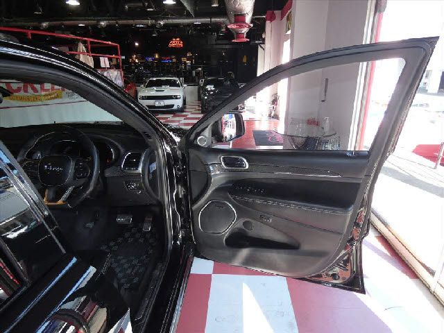 JEEP GRAND CHEROKEE 2017 Image 31