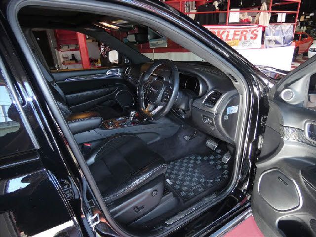 JEEP GRAND CHEROKEE 2017 Image 31