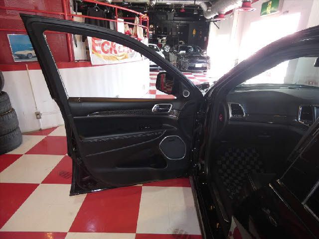 JEEP GRAND CHEROKEE 2017 Image 31