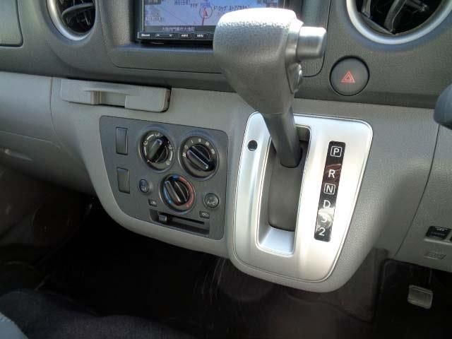 NISSAN NV350 CARAVAN 2020 Image 31