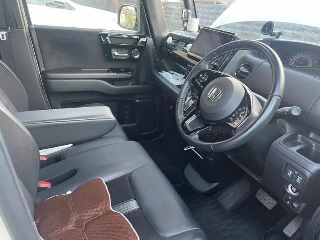 HONDA N BOX CUSTOM 2022 Image 31