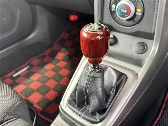 DAIHATSU COPEN 2015 Image 31