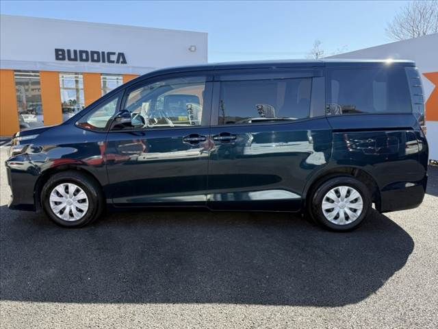 TOYOTA VOXY 2015 Image 31