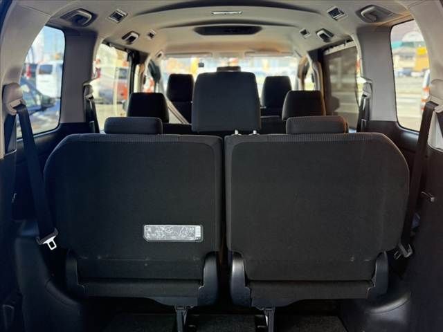 TOYOTA VOXY 2015 Image 31