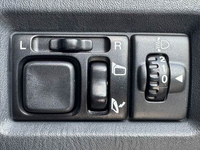 SUZUKI JIMNY 4WD 2007 Image 31