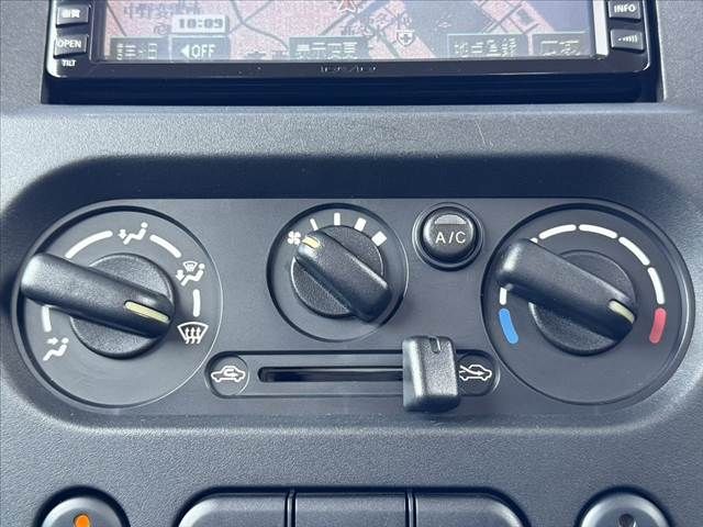 SUZUKI JIMNY 4WD 2007 Image 31