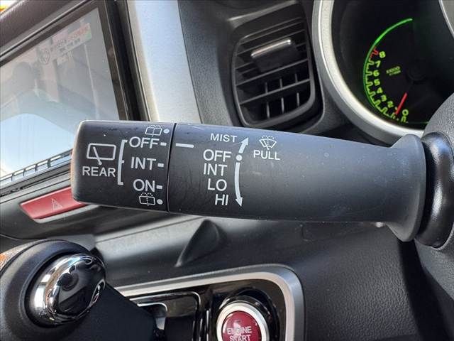 HONDA N BOX 2013 Image 31