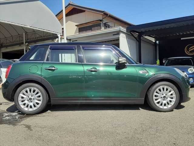 BMW MINI COOPER 5DOO 2016 Image 31