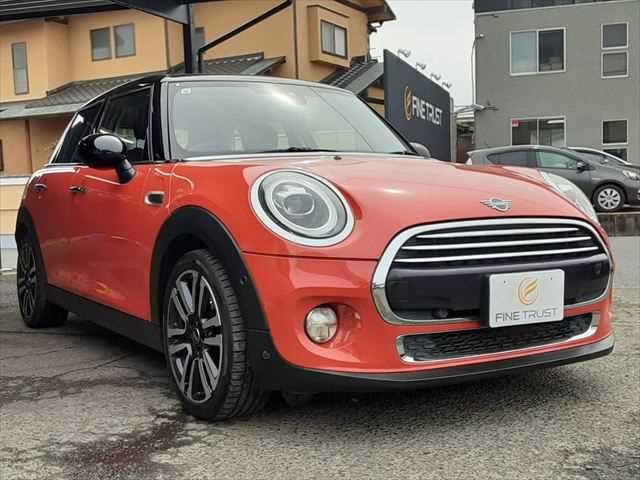 BMW MINI COOPER 5DOOR 2019 Image 31