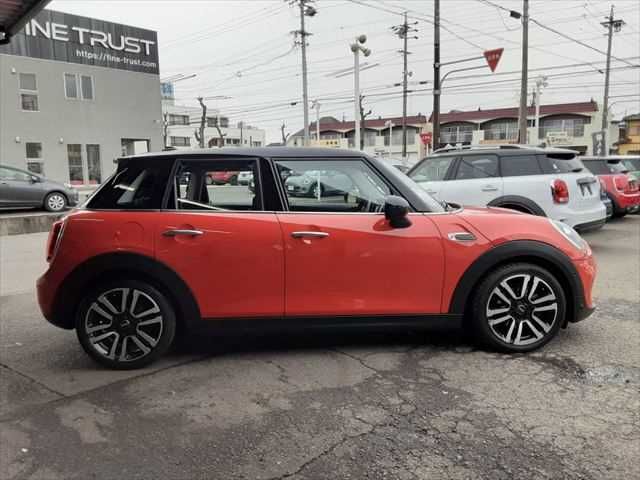 BMW MINI COOPER 5DOOR 2019 Image 31