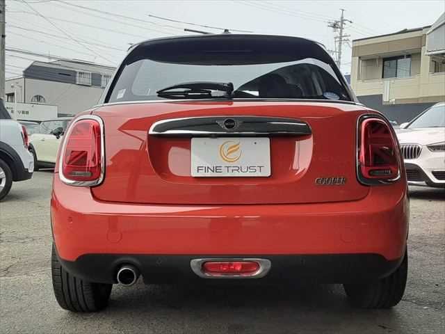 BMW MINI COOPER 5DOOR 2019 Image 31