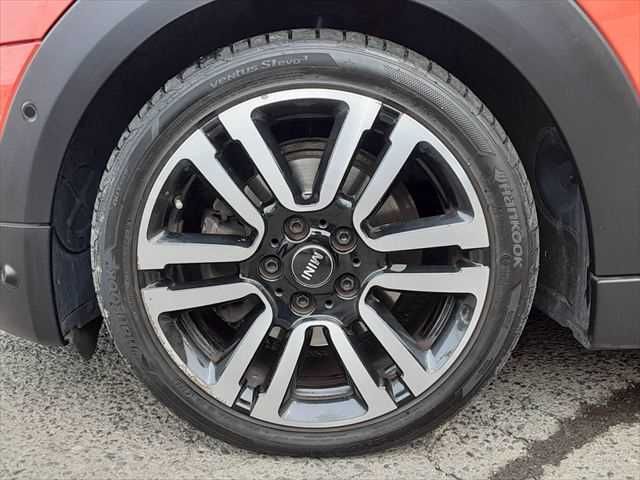 BMW MINI COOPER 5DOOR 2019 Image 31