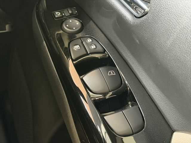 NISSAN SERENA  S-HYBRID 2017 Image 31