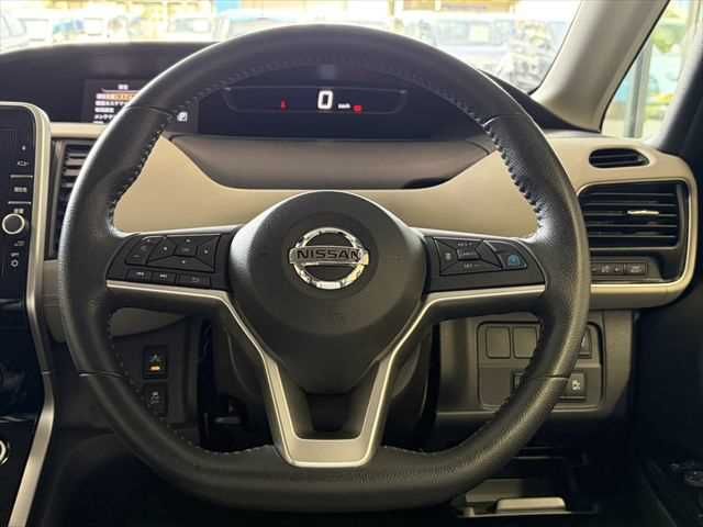 NISSAN SERENA  S-HYBRID 2017 Image 31