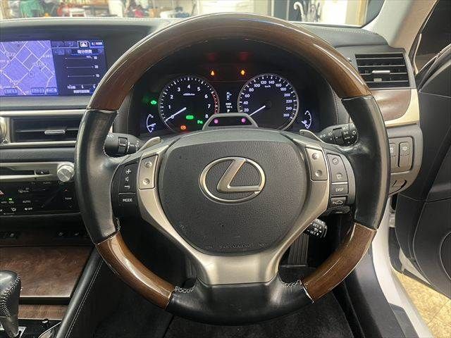 TOYOTA LEXUS GS450H 2012 Image 31