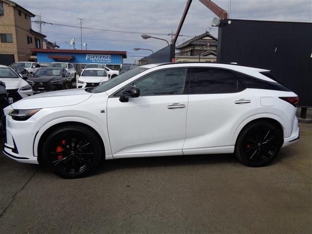 TOYOTA LEXUS RX500H 2023 Image 31