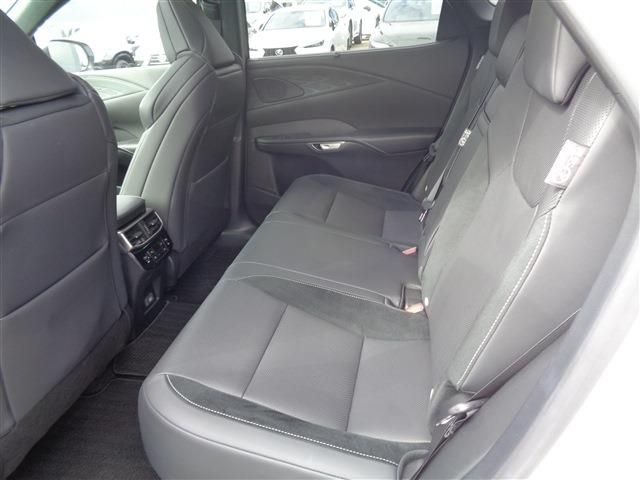 TOYOTA LEXUS RX500H 2023 Image 31