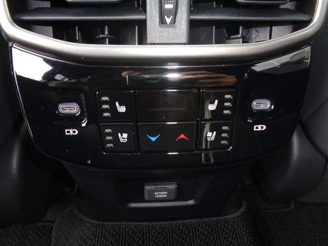 TOYOTA LEXUS RX500H 2023 Image 31