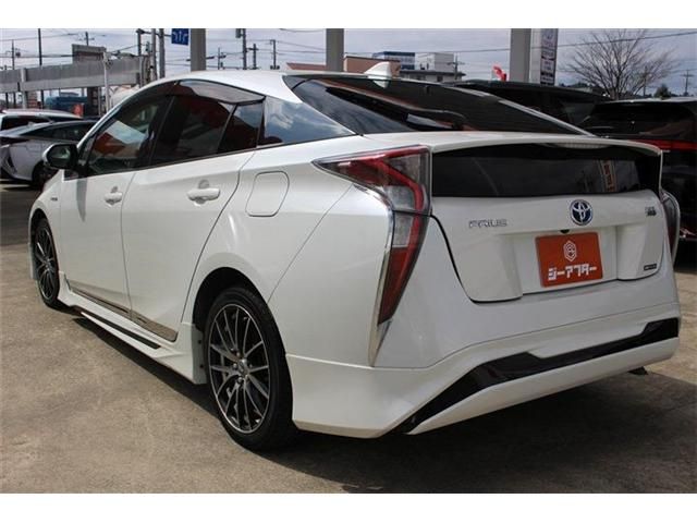 TOYOTA PRIUS 2016 Image 31