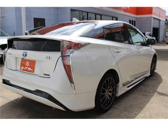 TOYOTA PRIUS 2016 Image 31