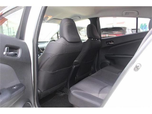 TOYOTA PRIUS 2016 Image 31