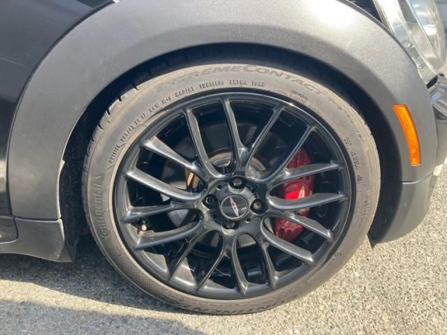 BMW MINI CLUBMAN 2014 Image 31