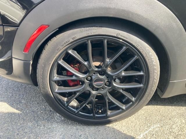 BMW MINI CLUBMAN 2014 Image 31