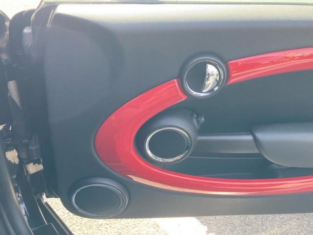 BMW MINI CLUBMAN 2014 Image 31