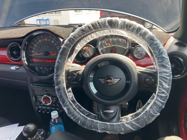 BMW MINI CLUBMAN 2014 Image 31