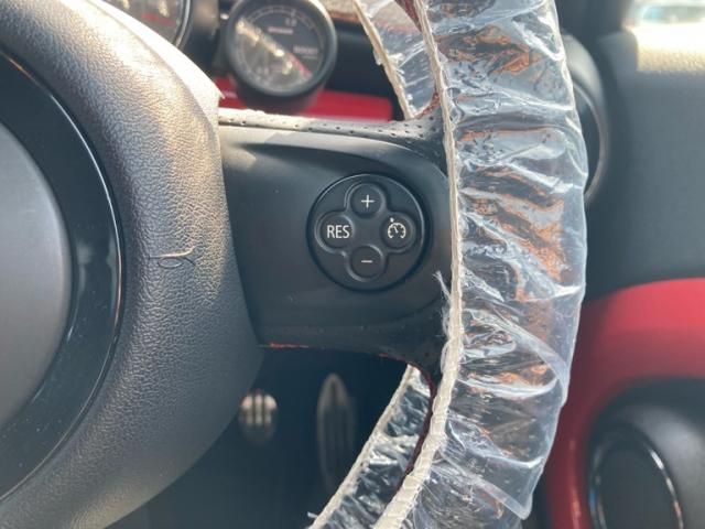 BMW MINI CLUBMAN 2014 Image 31