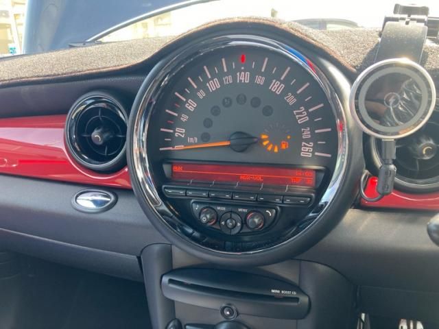 BMW MINI CLUBMAN 2014 Image 31