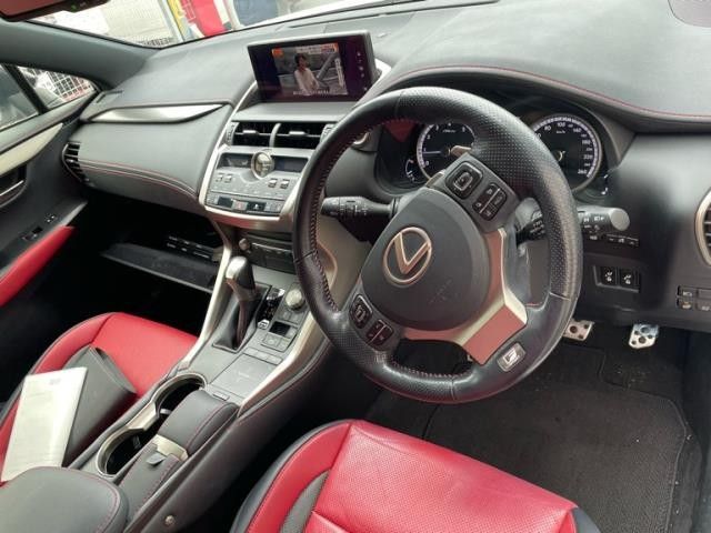 TOYOTA LEXUS NX300 2019 Image 31