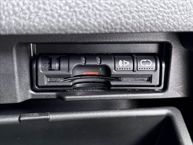 NISSAN SERENA  S-HYBRID 2014 Image 31