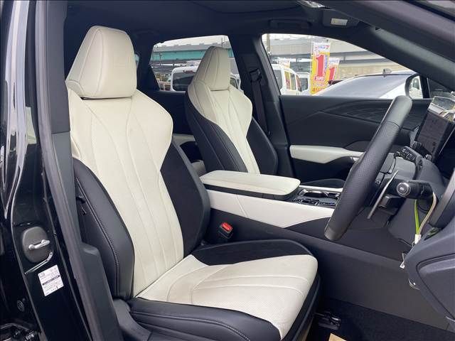 TOYOTA LEXUS RX500H 2025 Image 31