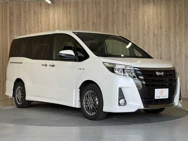 TOYOTA NOAH HYBRID 2017 Image 31