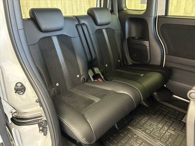 HONDA N BOX CUSTOM 2022 Image 31