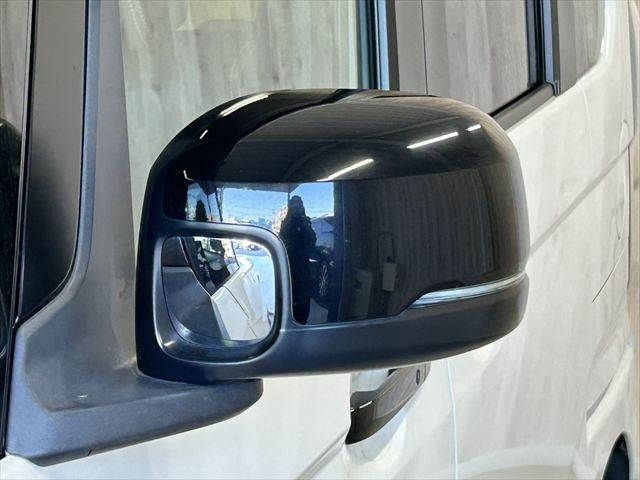 HONDA N BOX CUSTOM 2022 Image 31